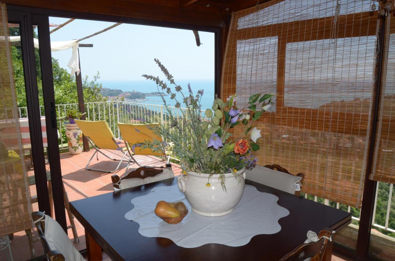 La Pineta Bed and Breakfast Pitelli Exteriör bild